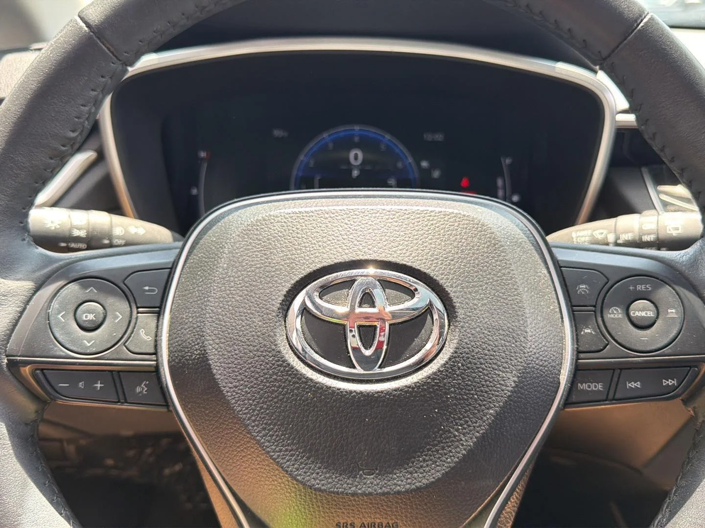 Used 2024 Wind Chill Pearl Toyota XLE image 6
