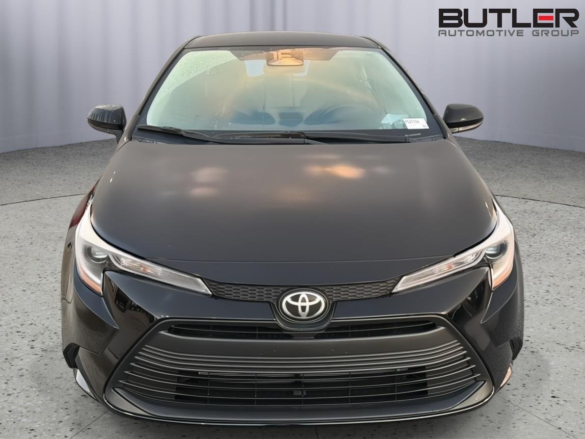 New 2027 Inked Toyota LE image 9
