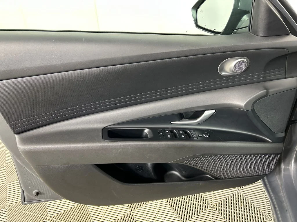 Used 2025 Gray Hyundai SE image 11