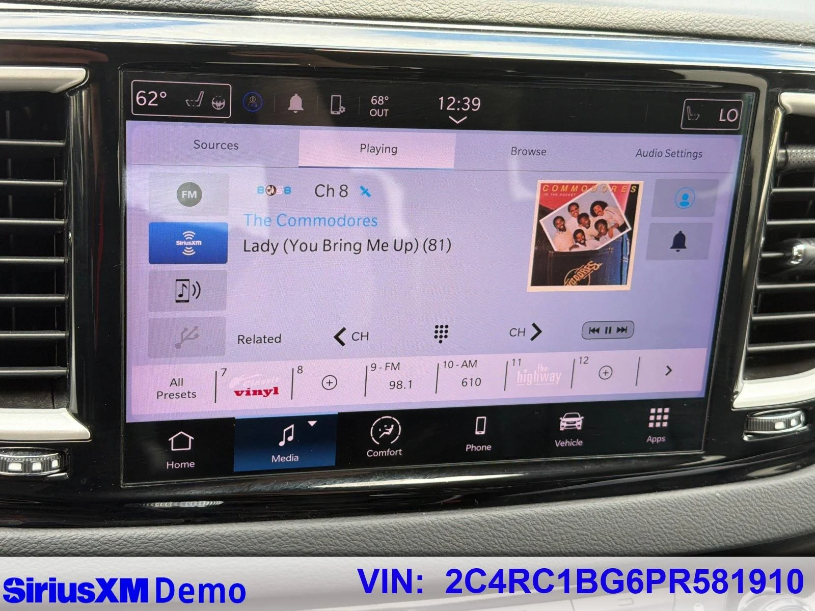 Used 2023 White Chrysler Touring L image 33