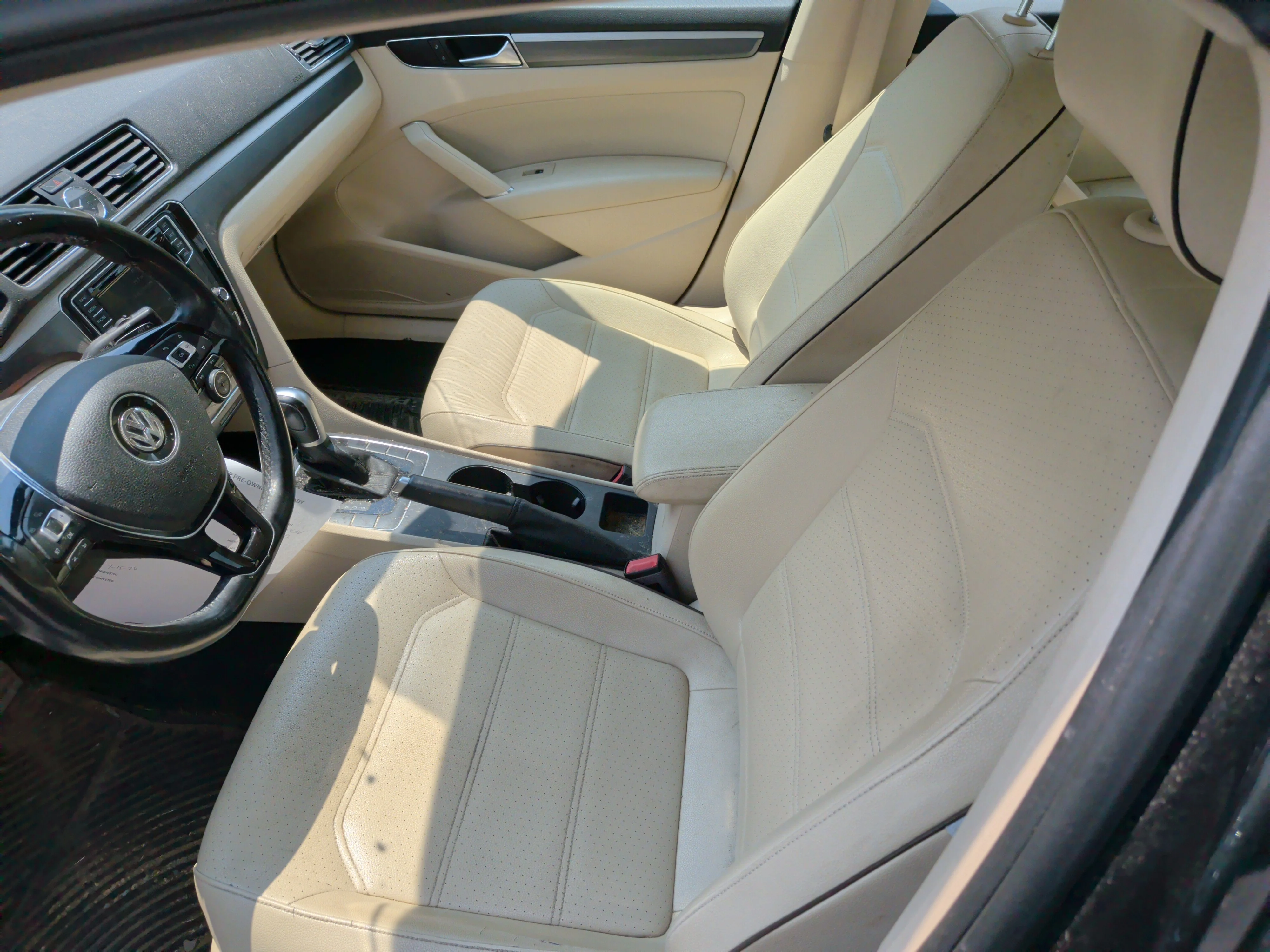 Used 2017 Deep Black Pearl Volkswagen R-Line w/Comfort Pkg image 9