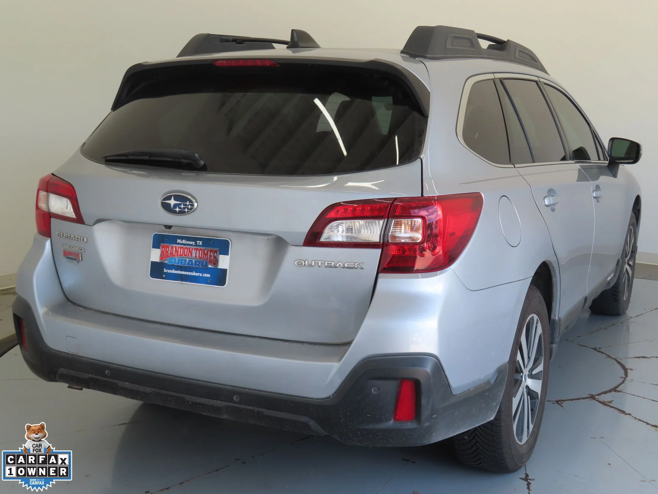 Used 2019 Silver Subaru 2.5i image 3