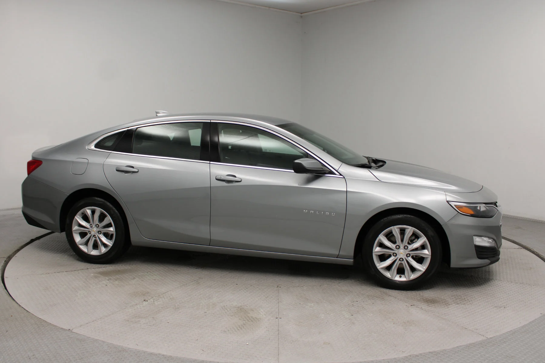 Used 2025 Sterling Gray Metallic Chevrolet 4dr Sdn 1LT image 24