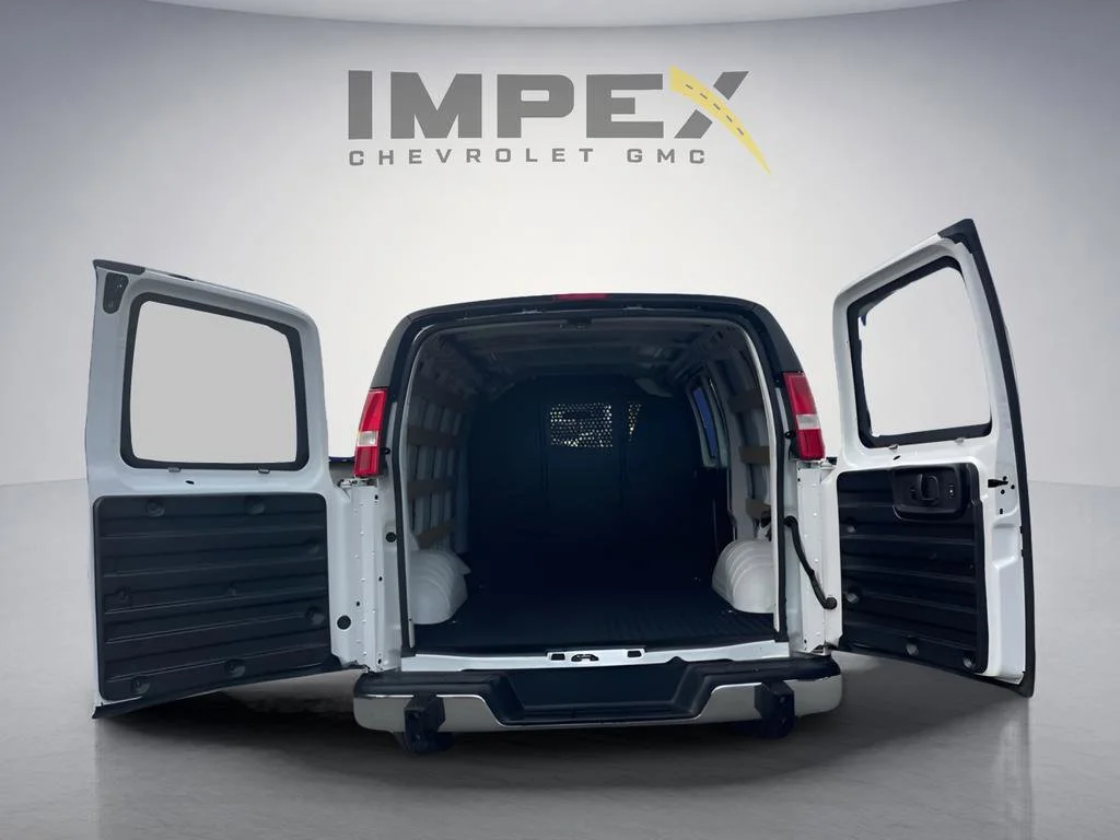 Used 2023 Summit White GMC Work Van image 5