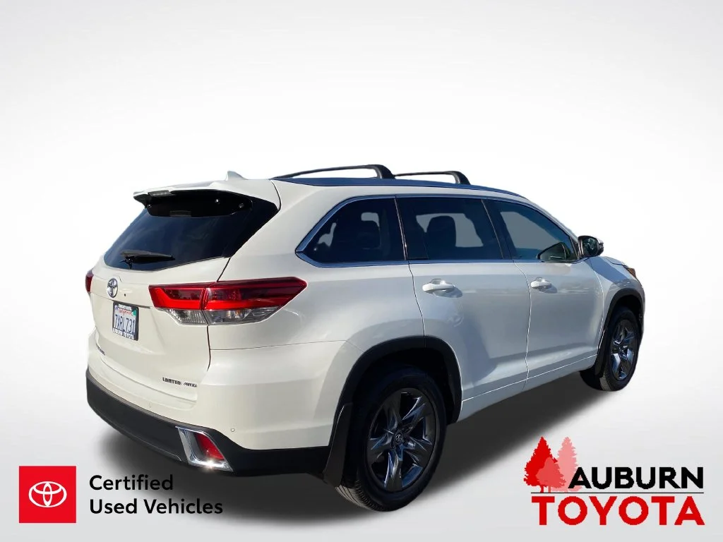 Certified Used 2017 Blizzard Pearl Toyota Limited Platinum image 6
