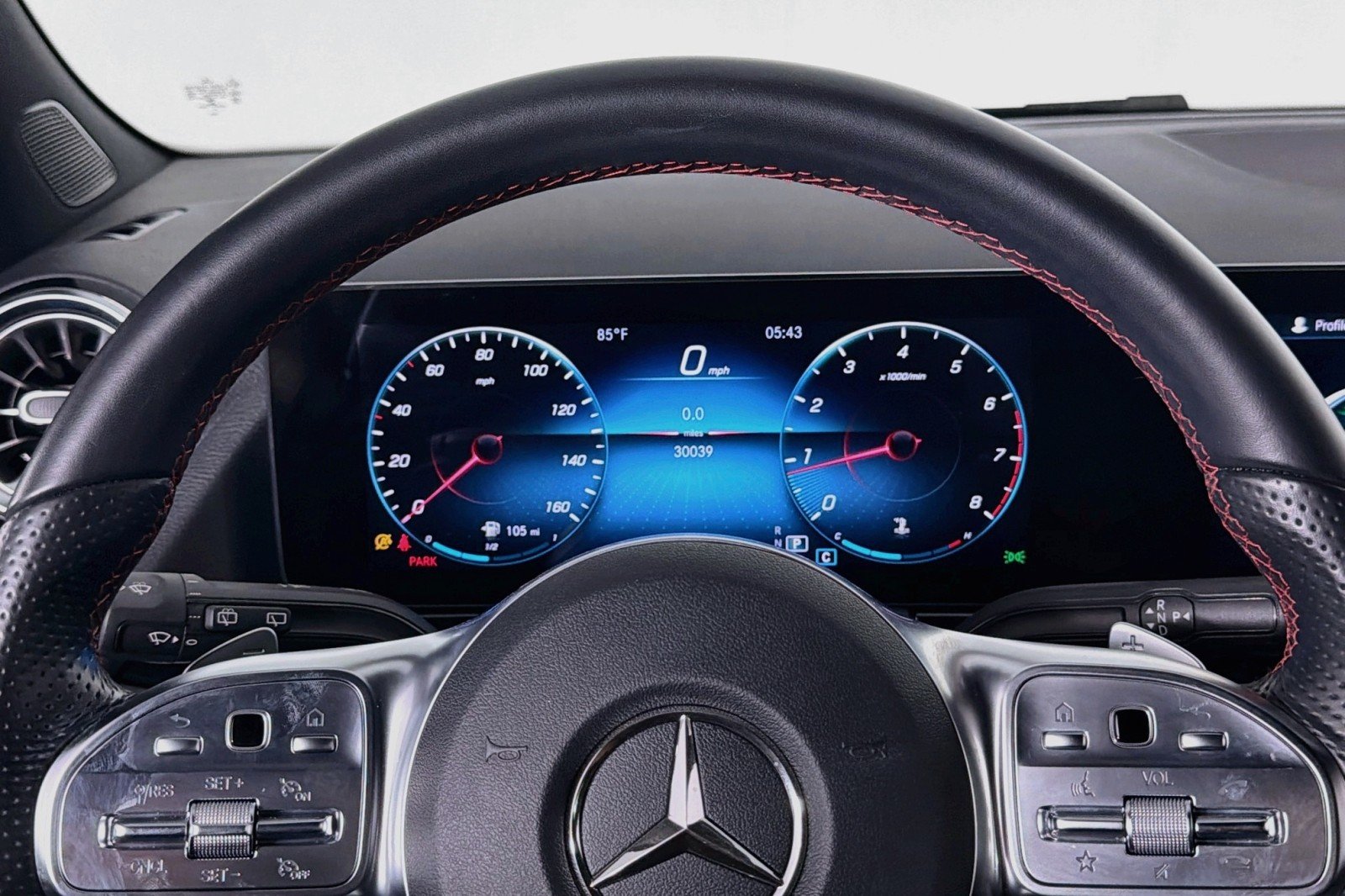 Used 2022 Digital White Metallic Mercedes-Benz 250 image 18