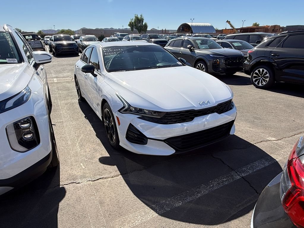 Used 2022 White Pearl Kia GT-Line image 3