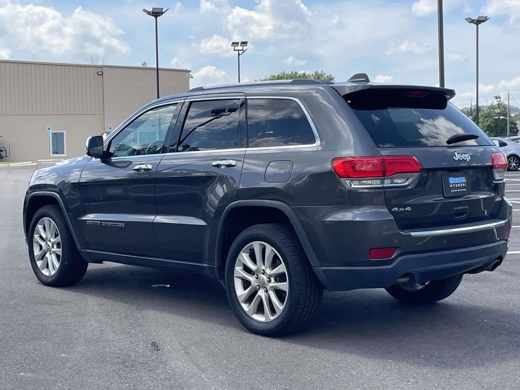 Used 2017 Gray Jeep Limited image 5