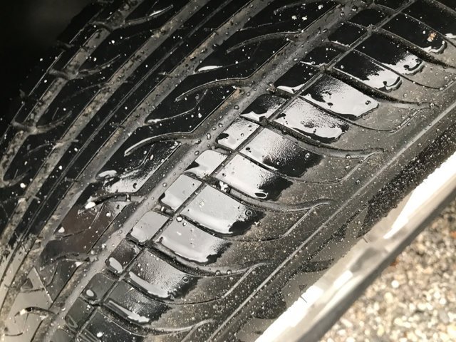 Used 2020 Ultra Black Hyundai SE image 9
