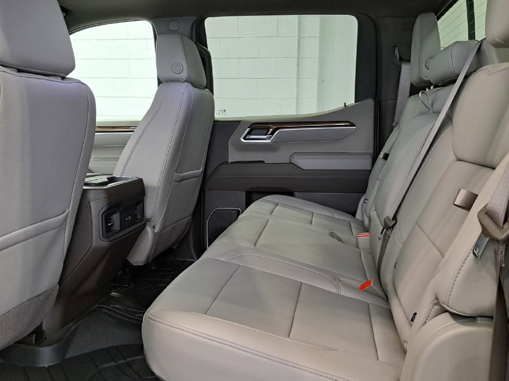 2026 Chevrolet Silverado 1500 RST Crew Cab Pickup Slide 11