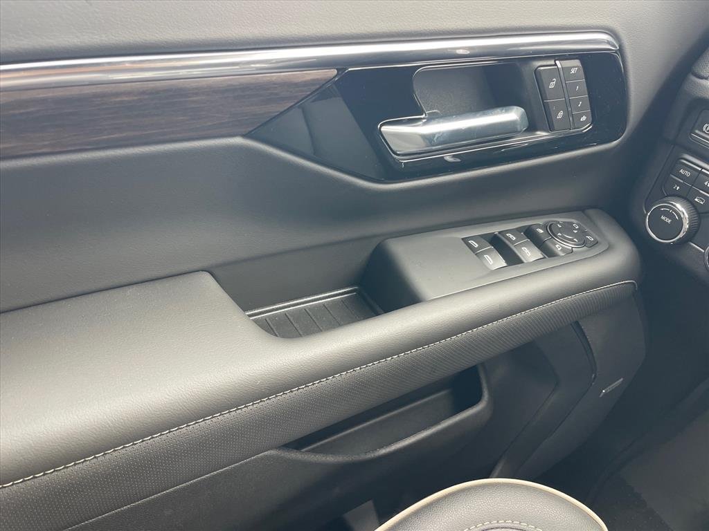 2026 Chevrolet Tahoe Premier - Photo 19