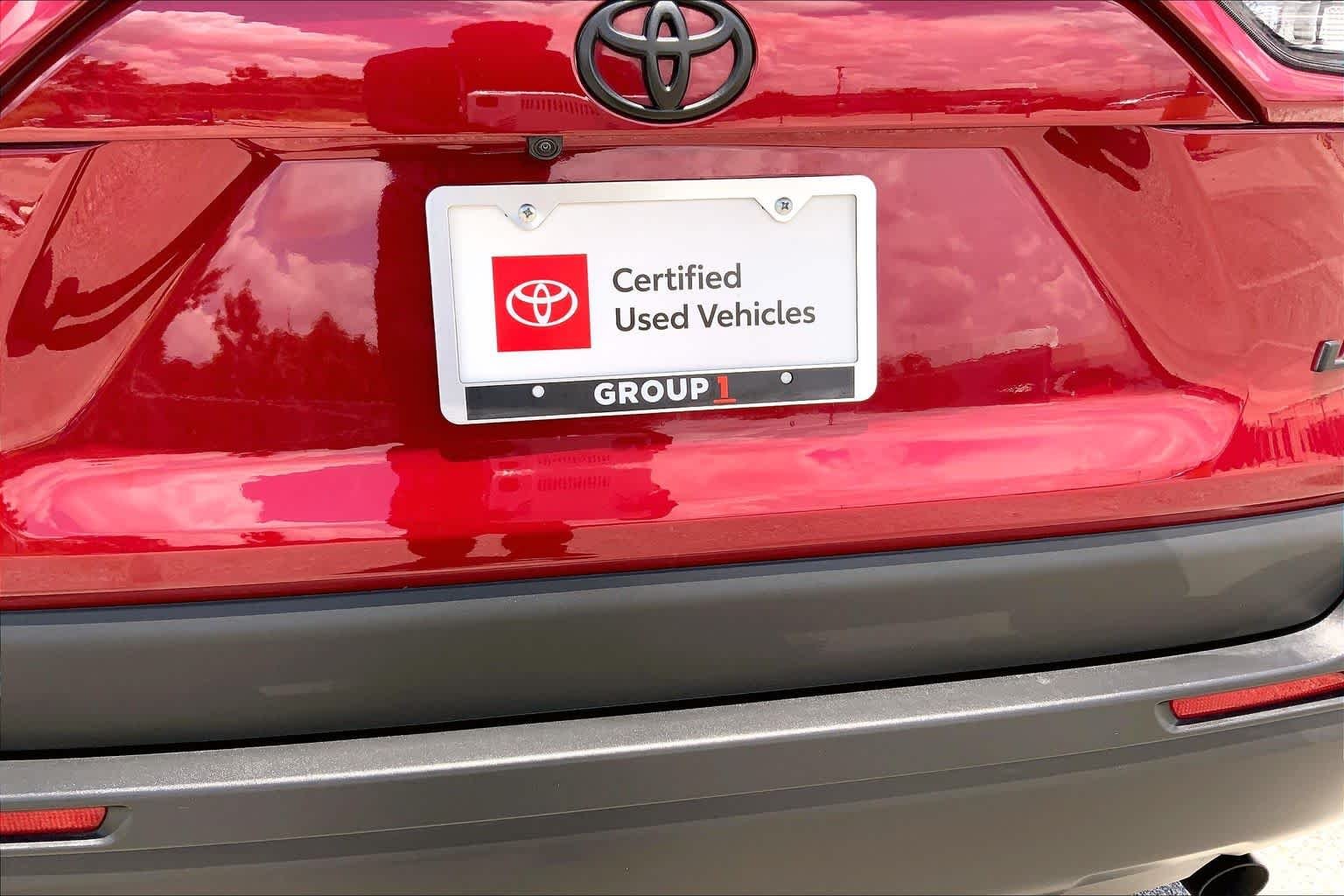 Used 2025 Ruby Flare Pearl Toyota LE image 10