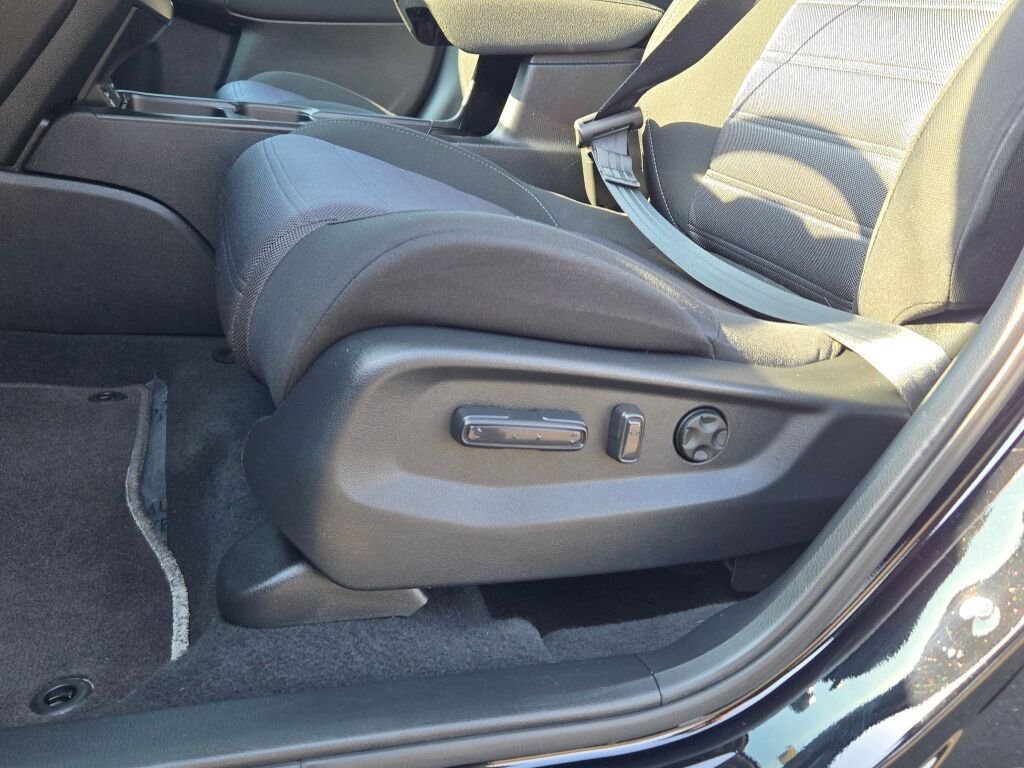 Used 2020  Honda EX image 22