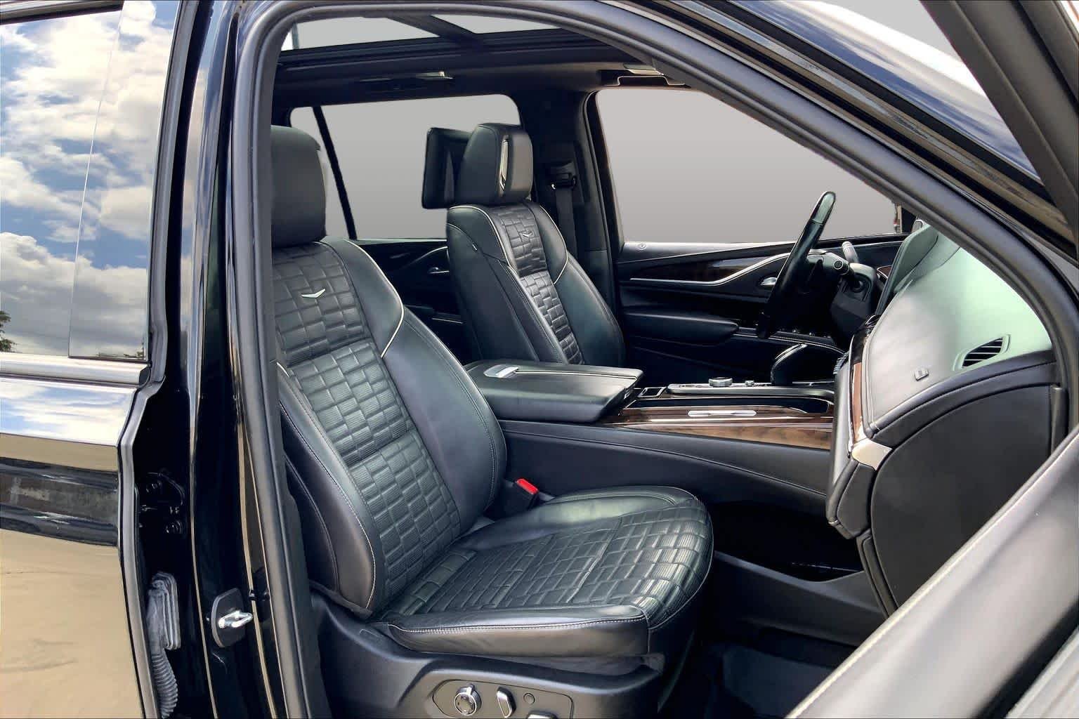 Used 2023 Black Raven Cadillac RWD Sport Platinum image 9