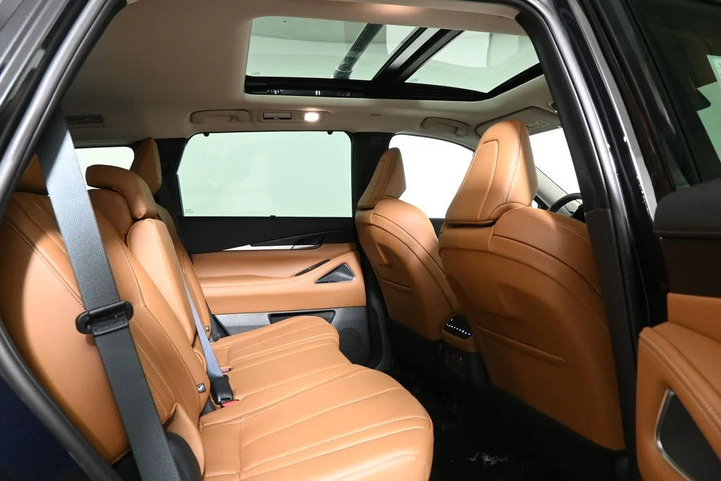 Used 2025 Black INFINITI Sensory image 20
