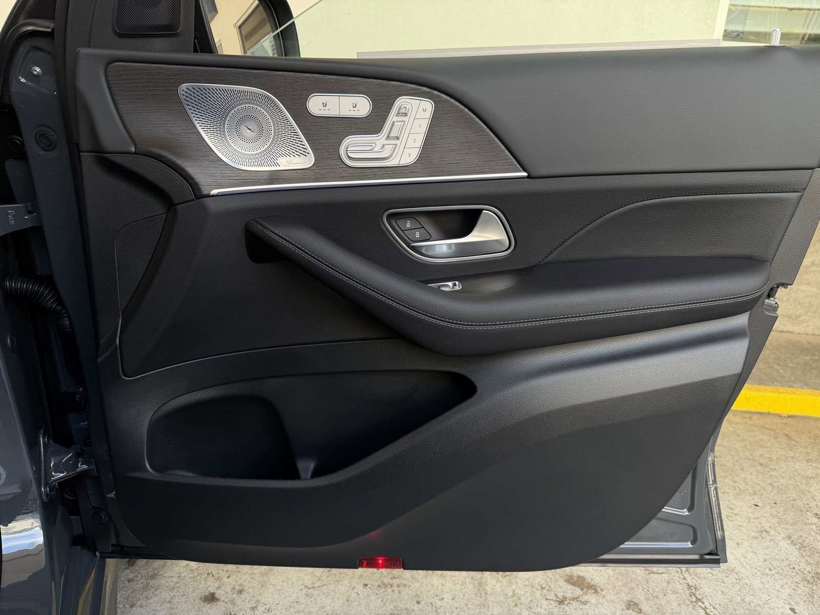 New 2026 MANUFAKTUR Silicon Grey Mercedes-Benz GLS 450 image 45