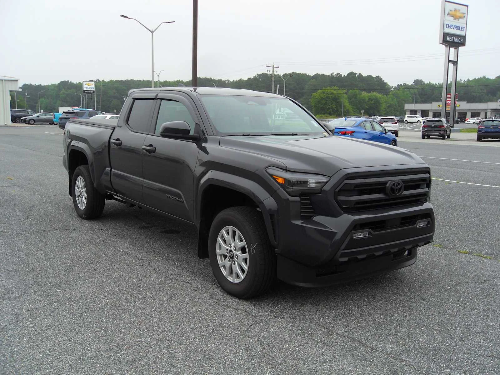 Used 2025 Underground Toyota SR5 image 7