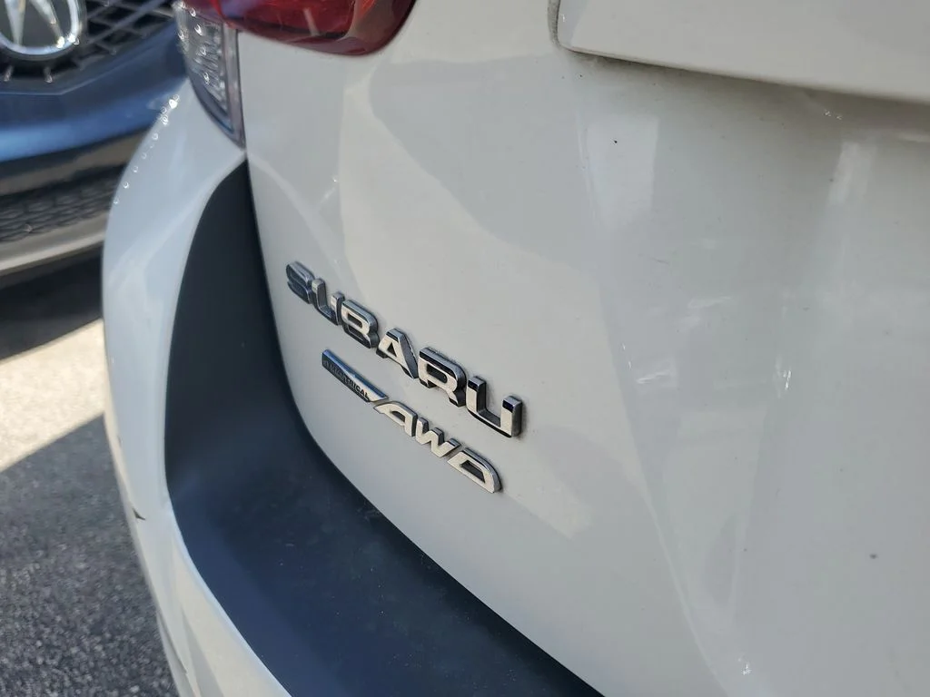 Used 2019 White Subaru 2.0i image 8