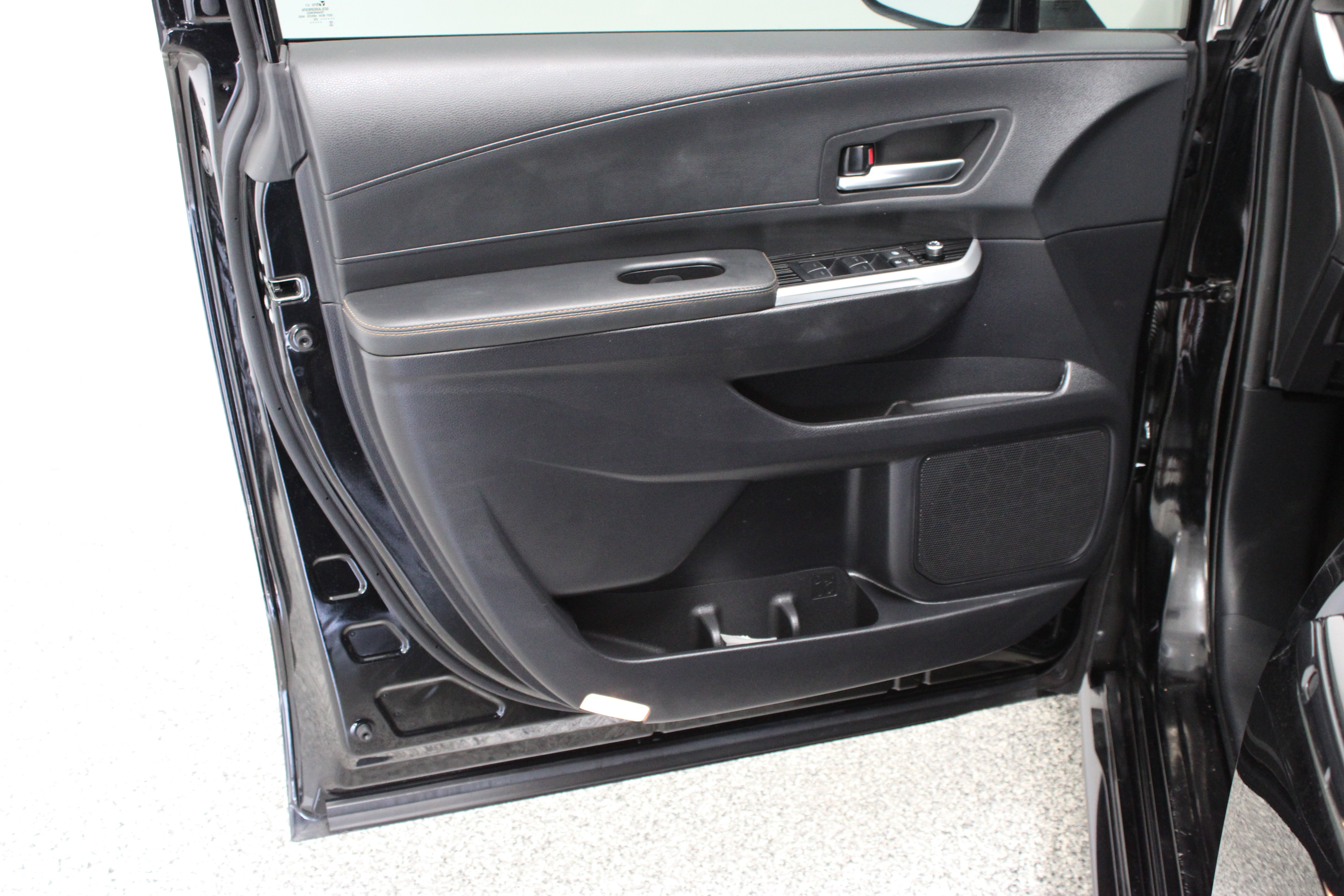 Certified Used 2025 Midnight Black Metallic Toyota Woodland Edition 2.5L/Electric image 12