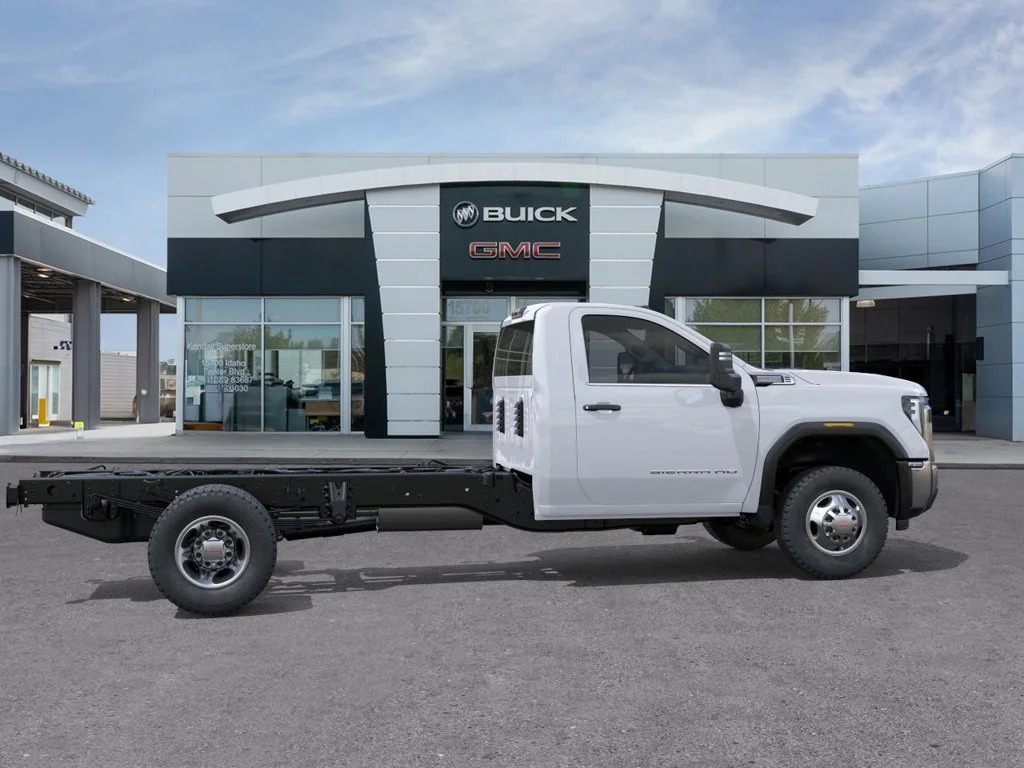 New 2026 Summit White GMC Pro image 5