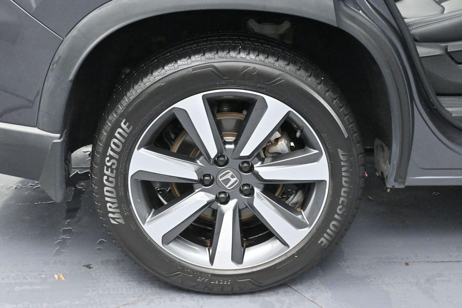 Used 2024 Gray Honda Touring image 38