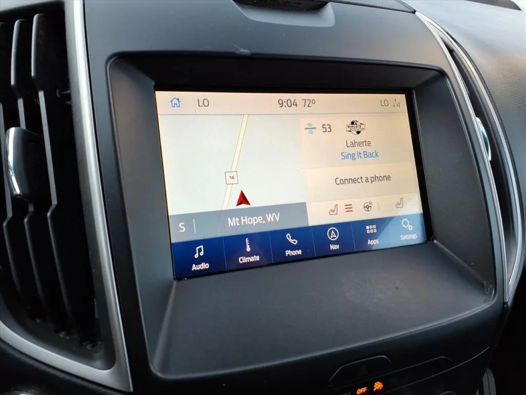 Used 2020 Silver Ford SEL image 19