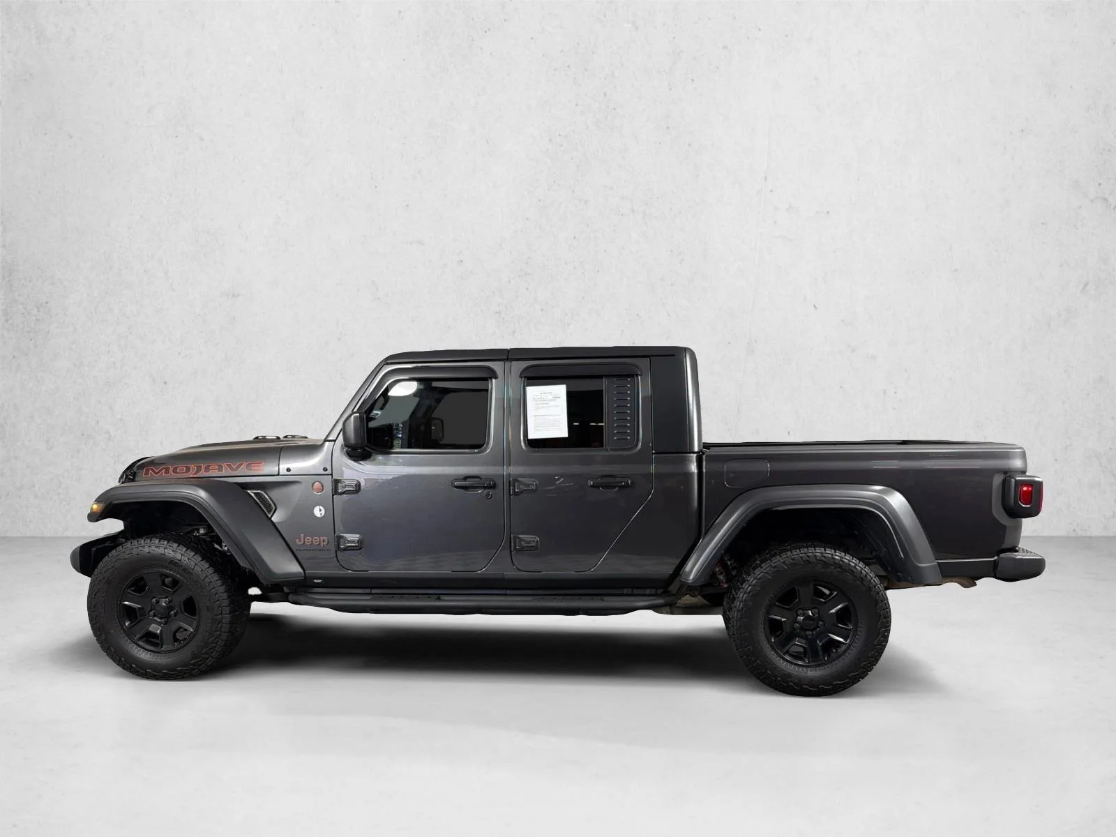 Used 2023 Gray Jeep Mojave image 7