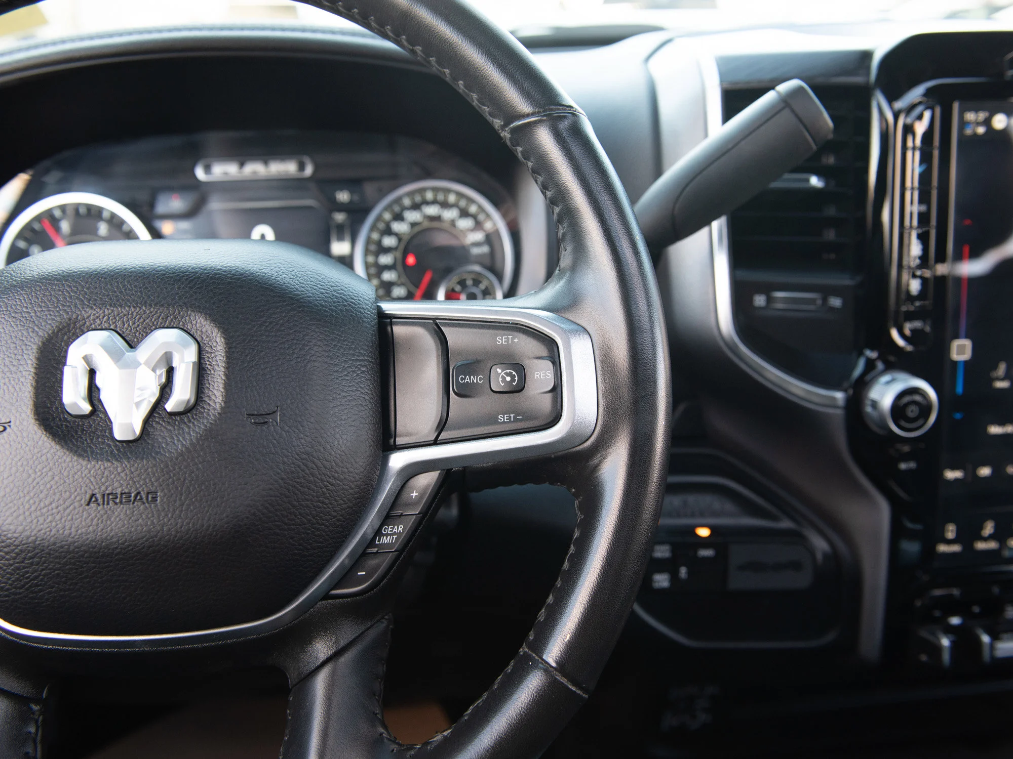 Certified Used 2024 White RAM Laramie * Cummins | Night Edition 6Passenger | Towing Tech | 5th Wheel | Heated Seats image 22