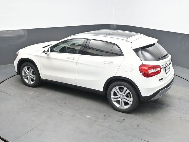 Used 2019 White Mercedes-Benz GLA 250 image 25