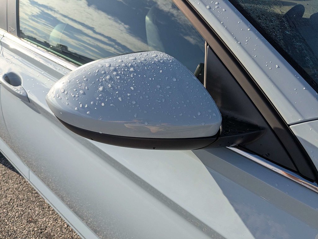 2025 Volkswagen Jetta SE - Photo 12