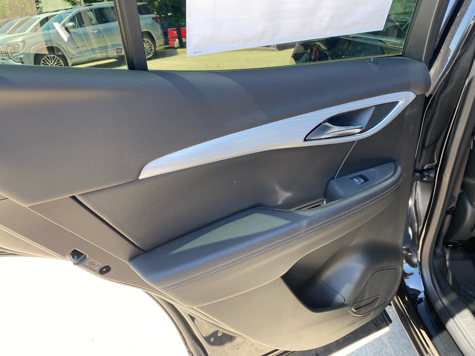 New 2026 Ebony Twilight Metallic Buick Avenir image 21