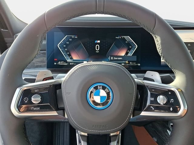 2026 BMW 7 Series 750e - Photo 17