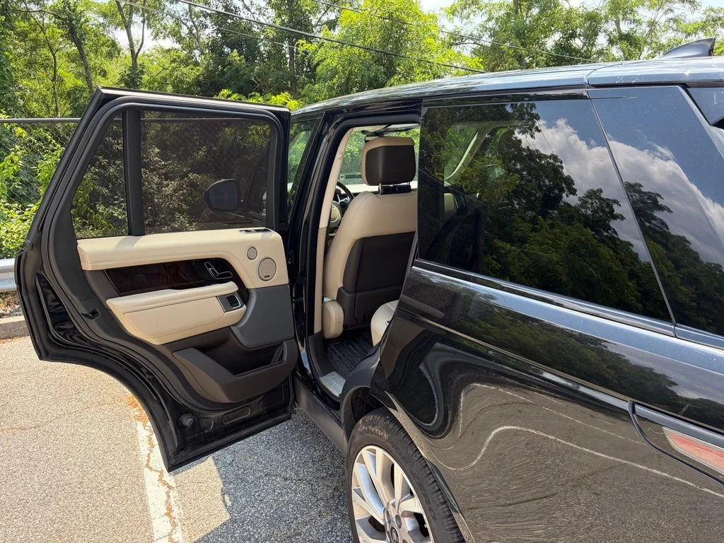 Used 2021 Black Land Rover Westminster image 12