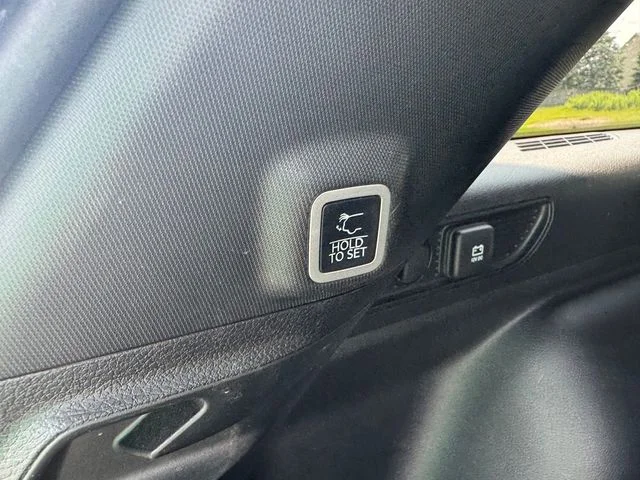 Used 2025 Red Jeep Limited image 18