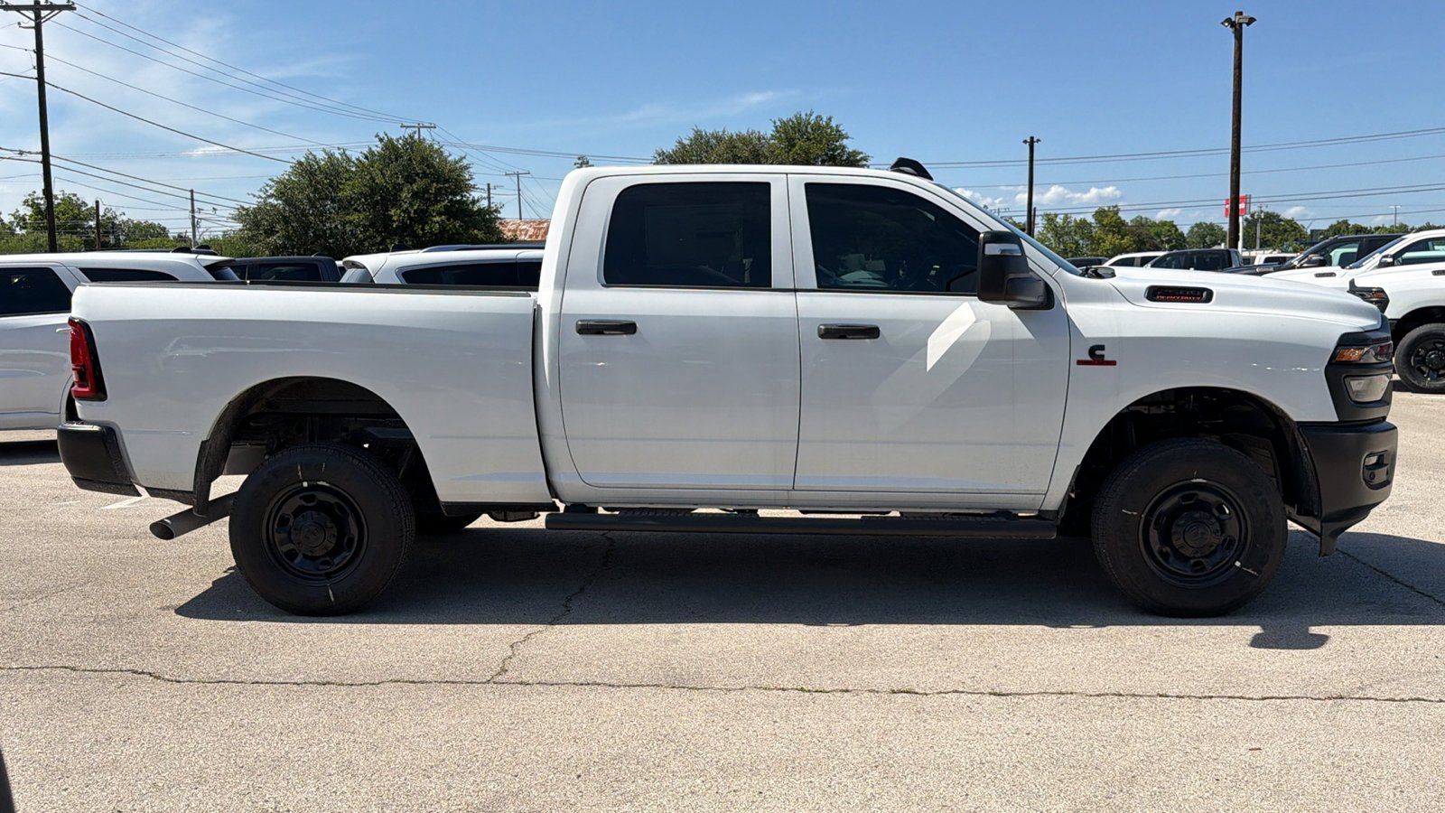 New 2026 Bright White Clear-Coat Exterior Paint RAM Tradesman image 4
