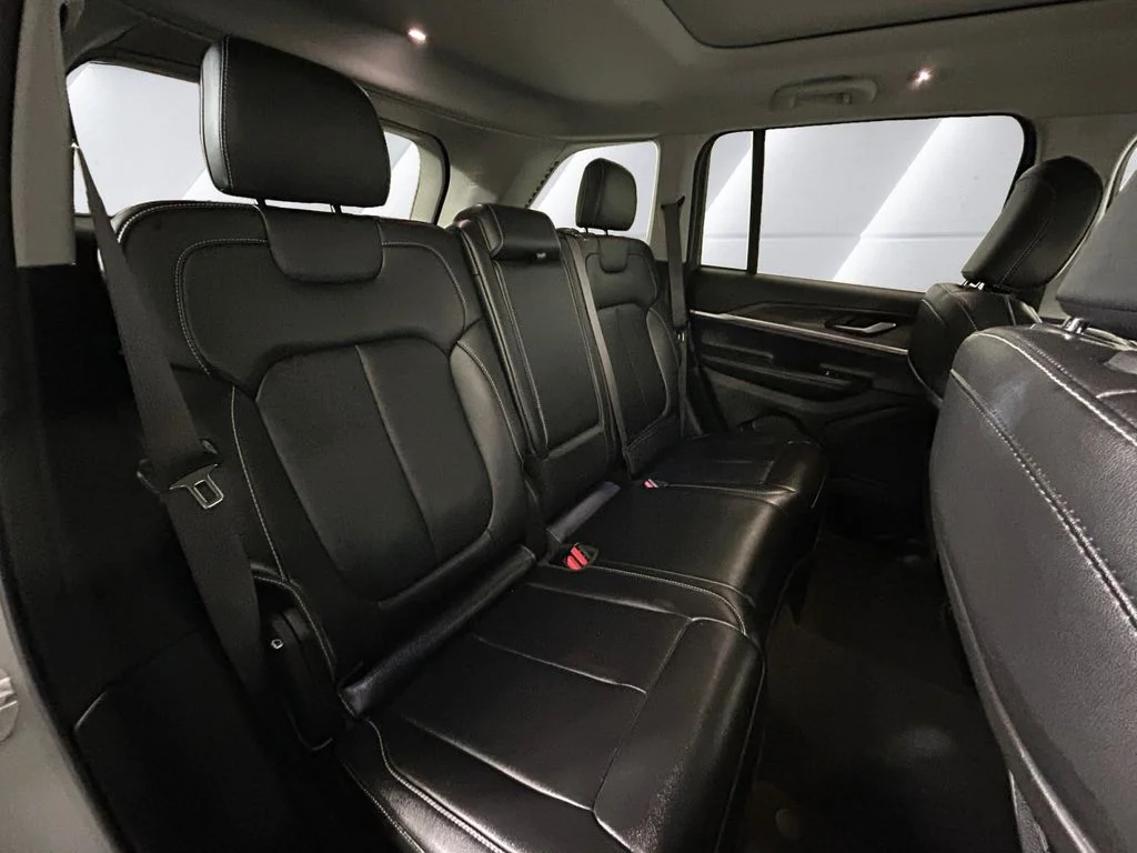 Used 2023 Silver Jeep Limited image 16