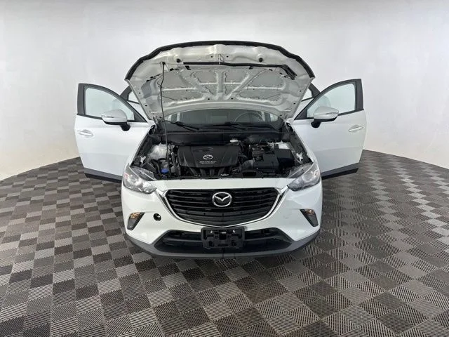 Used 2016 White Mazda Touring image 11