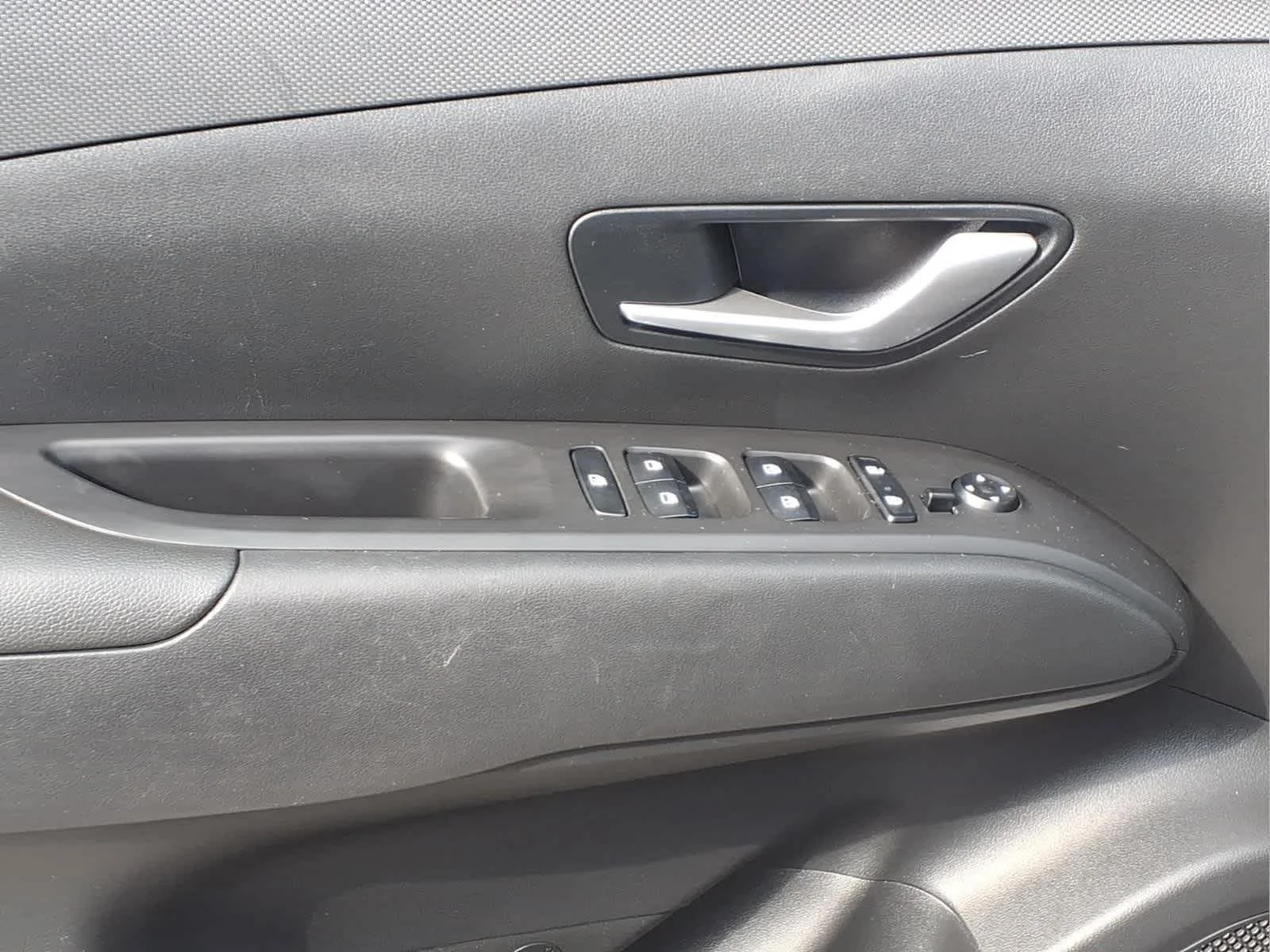 Used 2024 Hampton Gray Hyundai SEL image 13
