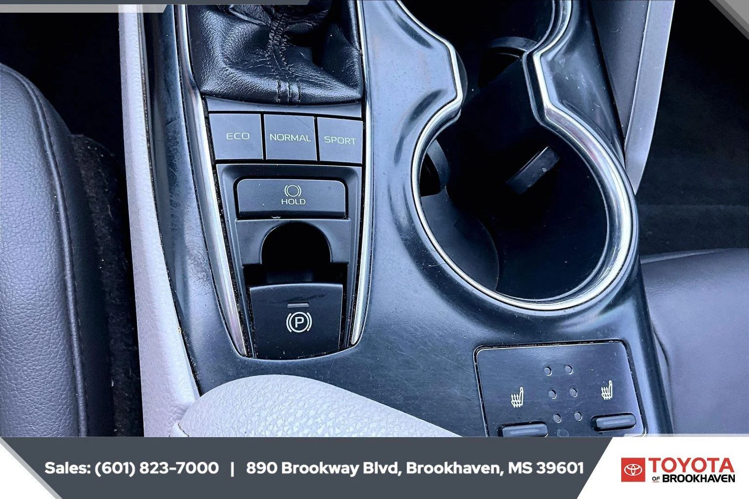 Used 2019 Celestial Silver Metallic Toyota XLE image 22
