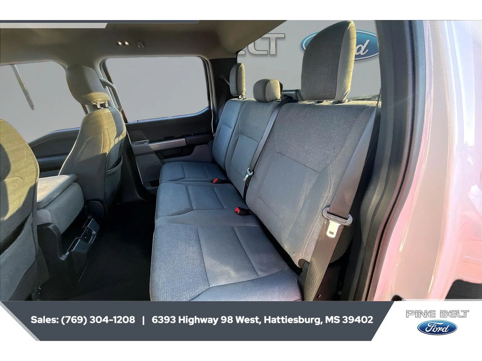 Used 2025 Oxford White Ford XLT image 20