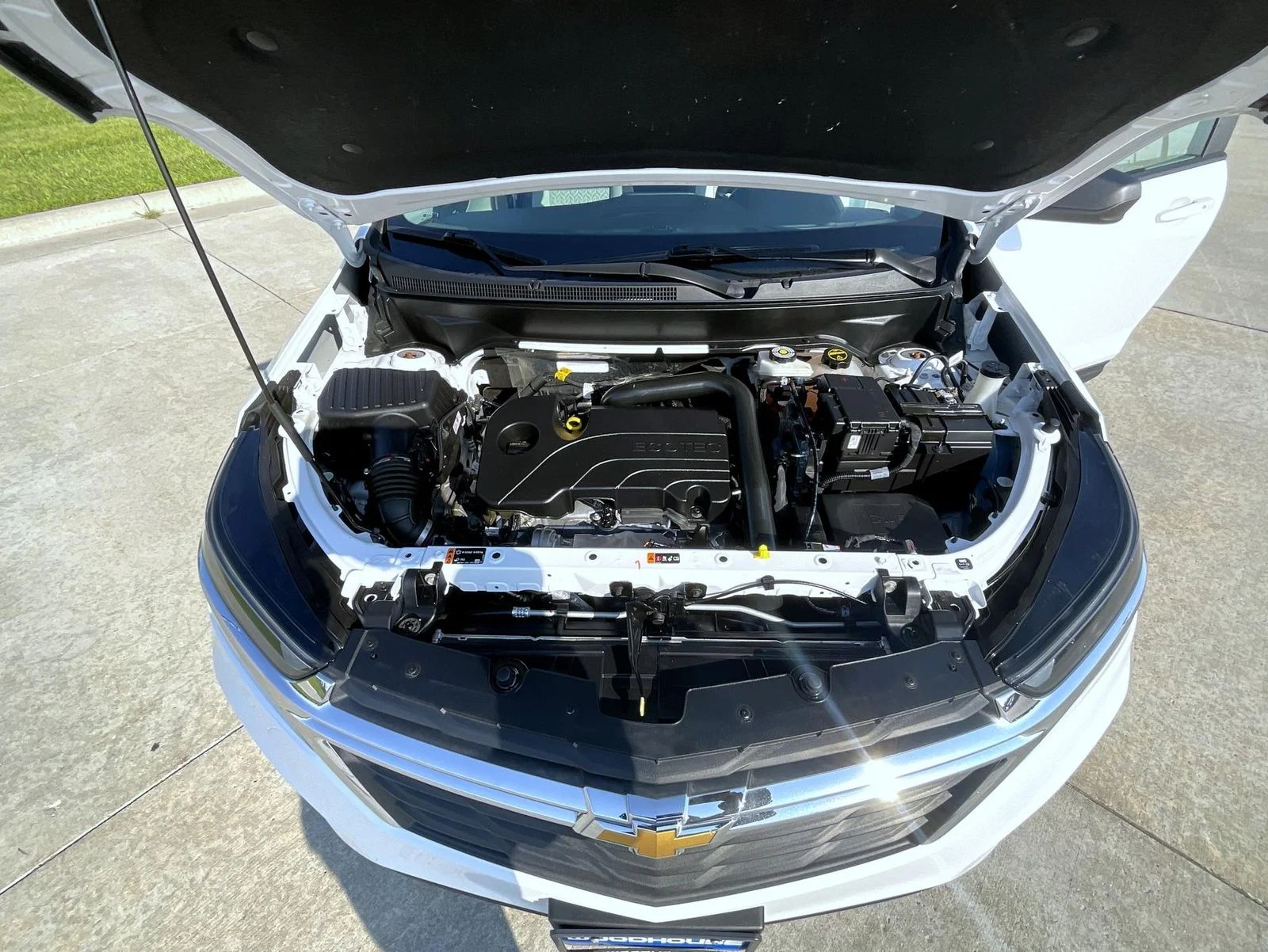 Used 2024 White Chevrolet LS image 24