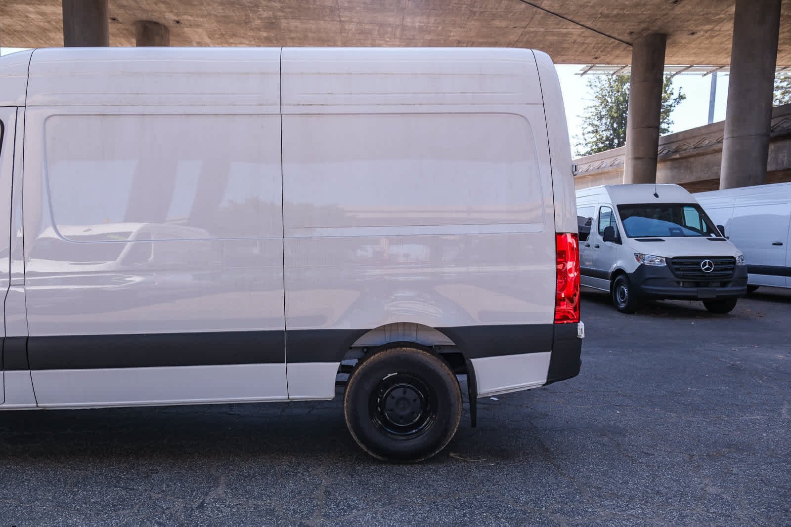 New 2025 Arctic+White Mercedes-Benz Cargo 144 WB  RWD 2.0L 4-Cylinder image 8