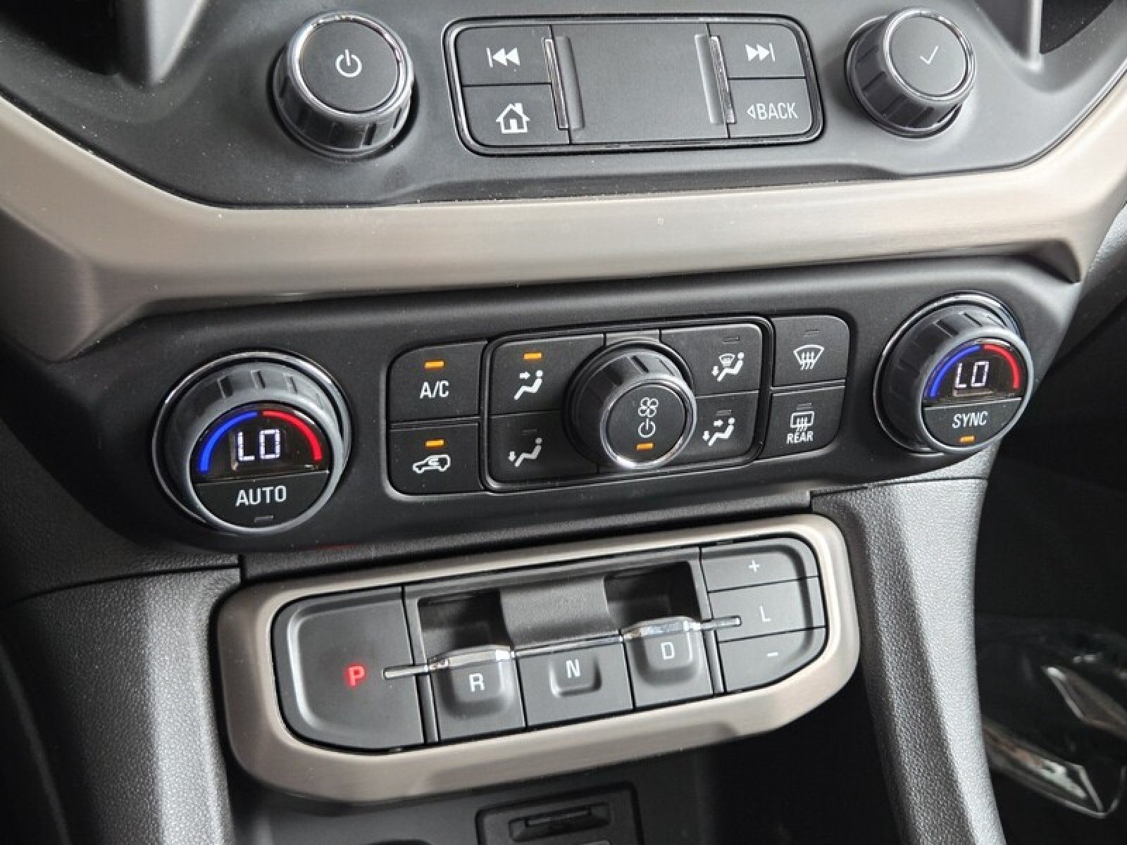 Used 2023 EBONY TWILIGHT MET GMC Denali image 34