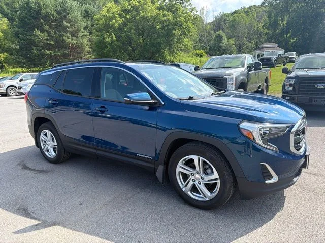Used 2019 Blue Emerald Metallic GMC SLE image 11