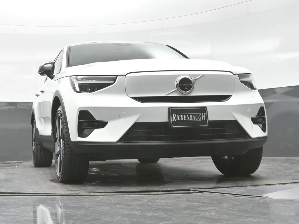 Certified Used 2023 Crystal White Volvo Plus image 22