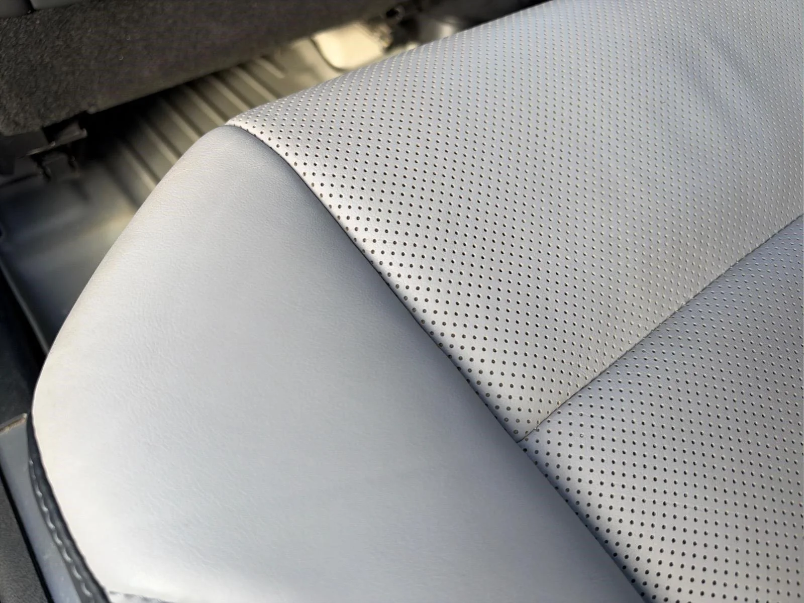 Used 2017 Silver Lining Metallic Lexus RX 350 image 19