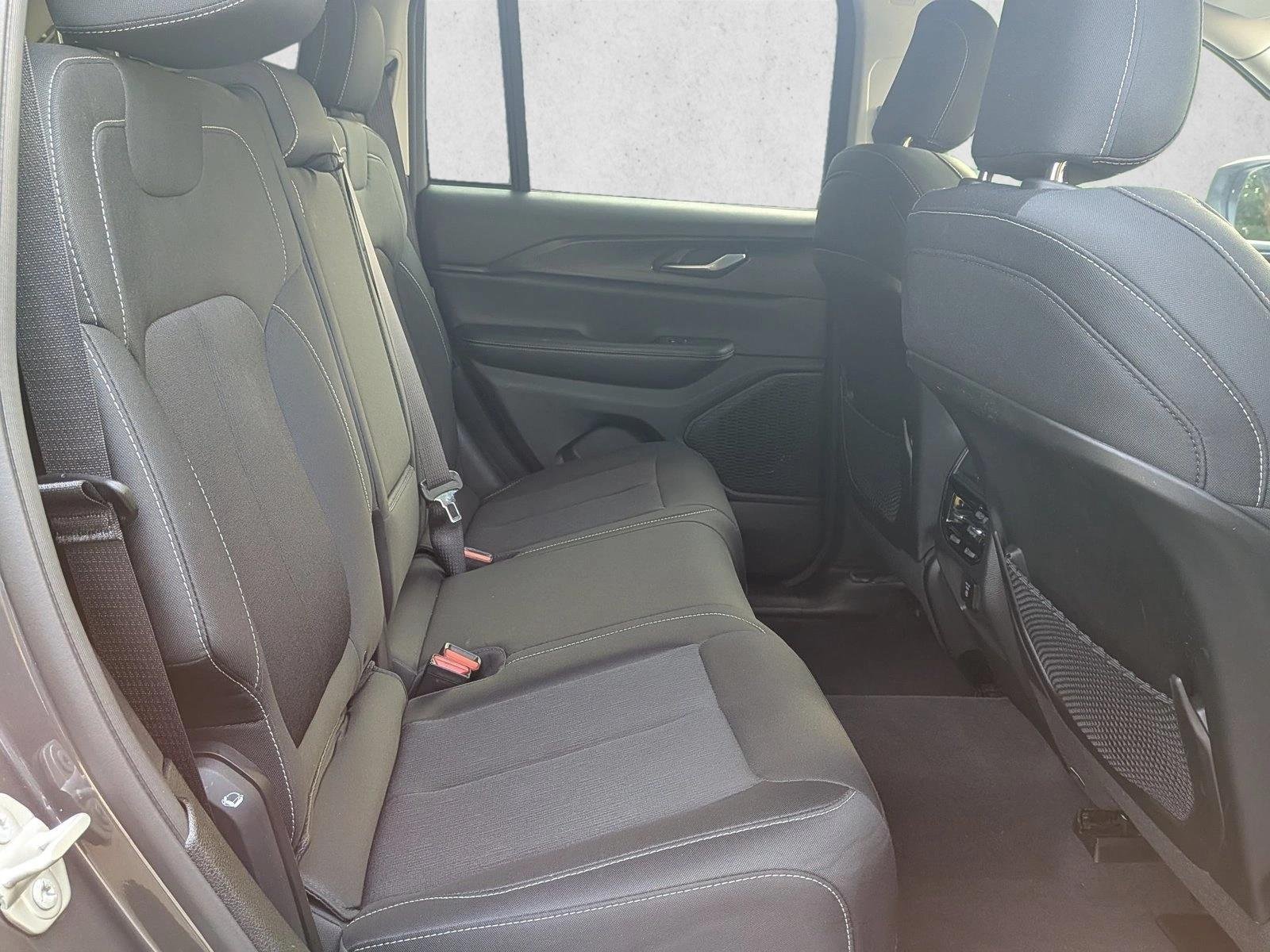 Used 2023 Baltic Gray Metallic Clearcoat Jeep Laredo image 20