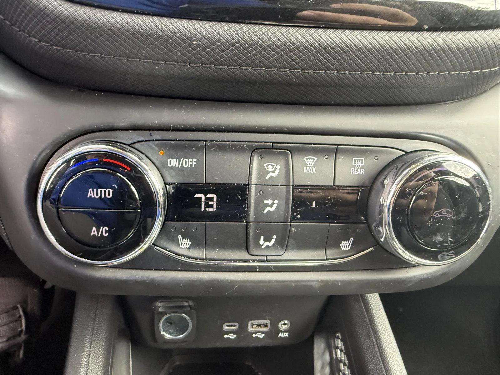 Used 2023 MOSAIC BLACK METALLIC Chevrolet LT image 9