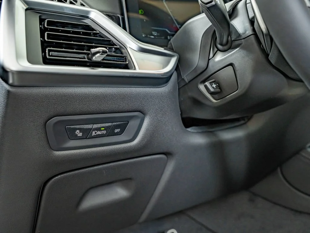 New 2026 Dravit Grey Metallic BMW xDrive40i image 20
