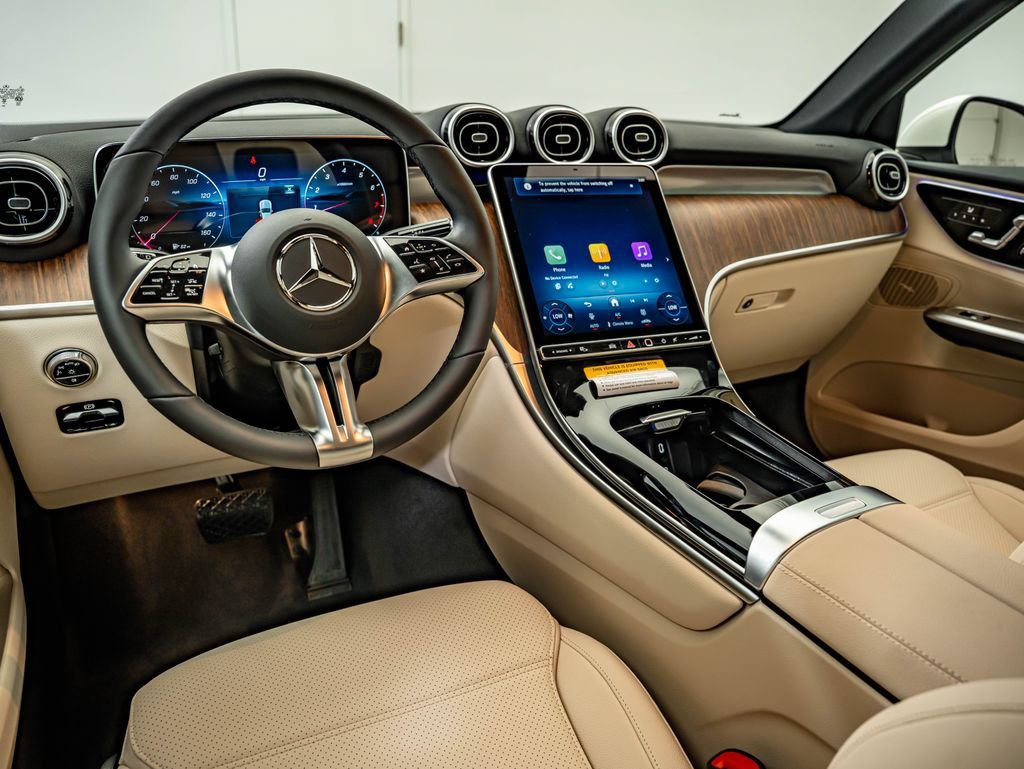 New 2027 Polar White Mercedes-Benz GLC 300 image 30